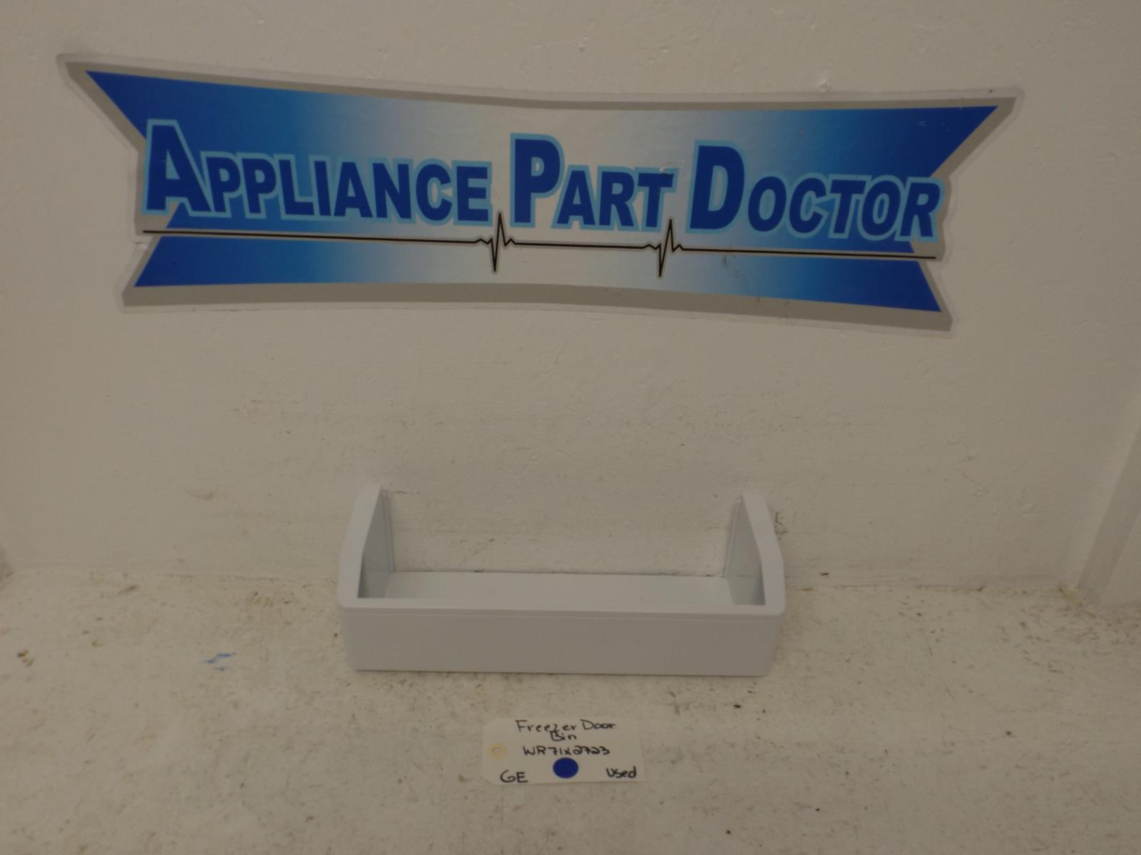 GE Refrigerator WR71X2723 Freezer Door Bin Used GE Refrigerator WR71X2723 Freezer Door Bin Used